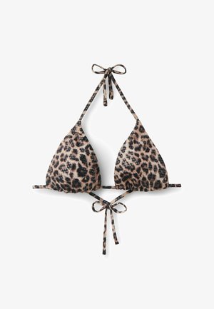 Top de bikini triangular con estampado de leopardo, con cuello halter y lazos traseros sobre fondo blanco.