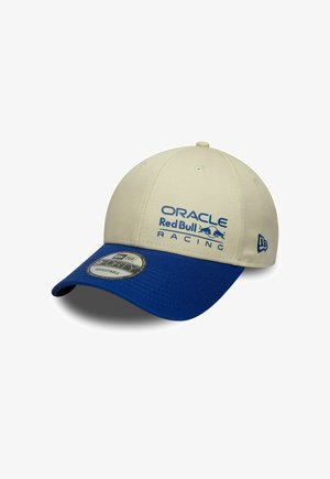 Beige und blaue verstellbare Baseballkappe mit dem Oracle Red Bull Racing-Logo vorne und dem New Era-Logo an der Seite.