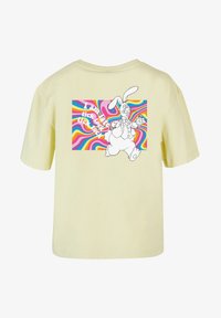 Unselected, softyellow