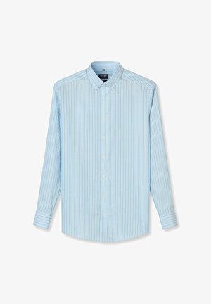 Helles blaues, langärmliges Hemd mit dünnen, weißen und grünen vertikalen Streifen, Knopfkragen und Frontknöpfen.
