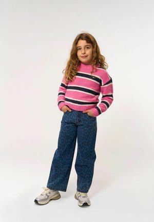 The New PALMINA - Stickad tröja - ibis rose striped