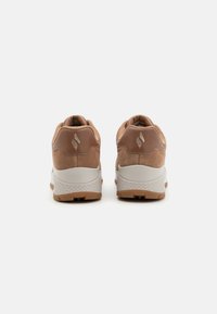 Skechers UNO RUGGED - Sneakers laag - cognac