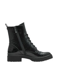Botas de tobillo negras hechas de material sintético brillante con un diseño de cocodrilo. Cuentan con cremallera lateral y cordones en la parte delantera, con una suela gruesa negra.