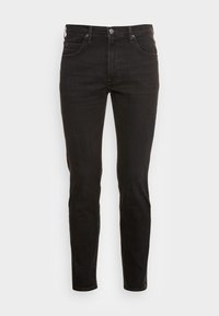 Selecionado, dark dry lake