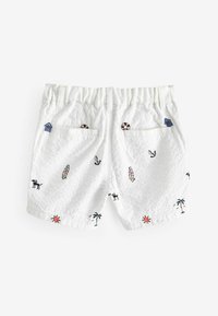 Next Shorts - white