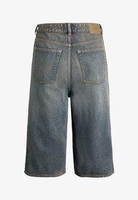 Δεν επιλέχθηκε, dark blue denim