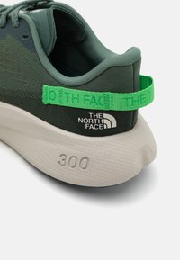The North Face ALTAMESA 300 - Trail running shoes - duck green/grass