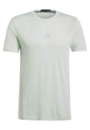 T-shirt de sport vert clair, à manches courtes, col rond, fabriqué en tissu lisse avec un détail de logo subtil à l'avant et un col à motifs.