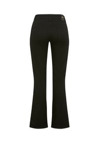 Mustat liehukevartiset farkut, joissa on sileä tekstuuri, kaksi takataskua ja pieni tuotemerkkilogo vyötärönauhassa.