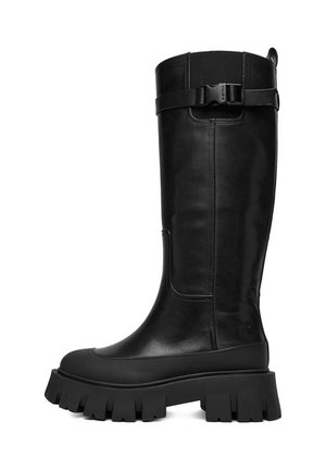 - Kozaki na platformie