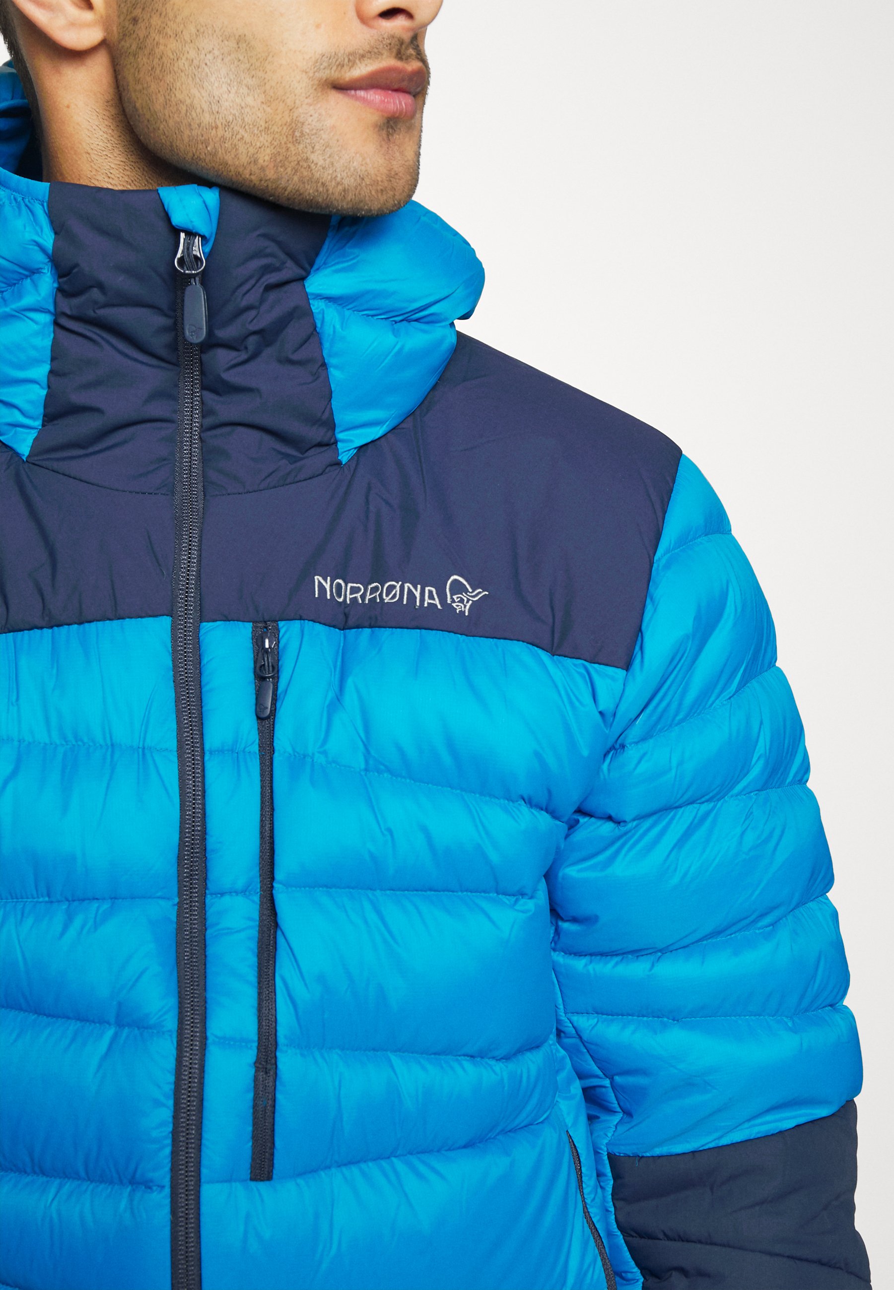 falketind down hood jacket