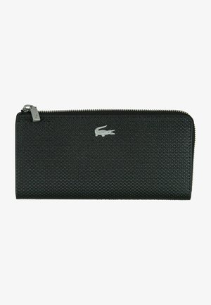 Portafoglio a zip nero con texture, caratterizzato da un logo argento, design elegante e zip liscia. Il materiale garantisce durabilità e un aspetto moderno.
