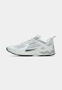 JFWTOKYO - Sneakers low - bright white