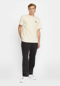 REVOLUTION APPLICATION - T-shirts print - offwhite