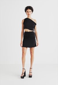 Noisy May NMSANDY RUCHED SHORT SKIRT VIP - Fustă în formă de A - black