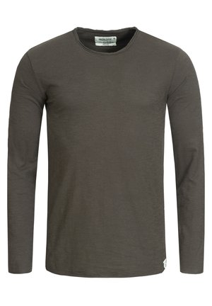 Långärmad t-shirt med rundad hals i mörk olivgrön. Tillverkad av mjukt tyg med en slät textur, med en minimalitisk design och en liten logotag.