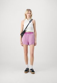 GAP DOLPHIN HEM - Treniņtērpa apakšdaļas - cattelya orchid