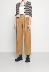 WEEKEND MaxMara Chaqueta de punto - beige
