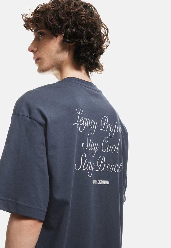 OVERSIZED  - T-Shirt print