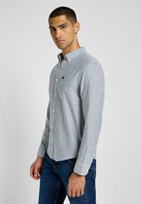 Lee LEE BUTTON DOWN - Skjorter - blue stripe