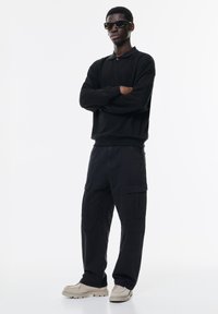 PULL&BEAR BAGGY - Kapsáče - black