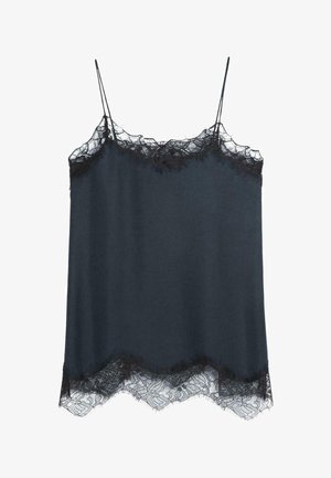 Camisole bleu foncé avec fines bretelles spaghetti et une bordure en dentelle noire festonnée le long de l'encolure et de l'ourlet, présentant une texture de tissu douce.