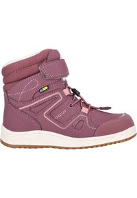 Bottes mi-hautes pour enfants en matériau synthétique violet clair, présentant une surface texturée, des accents roses, une sangle Velcro et une doublure en fourrure blanche.