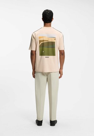 BOSS, T-shirt imprimé - light orange five