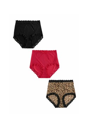 Tri dámske nohavičky s vysokým pásom a čipkovým lemom: čierne, červené a leopardí vzor s čiernymi čipkovými detailmi, usporiadané vertikálne na bielom pozadí.