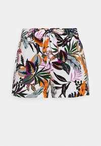 Shorts taille haute pour femmes avec imprimé de feuilles tropicales en vert, orange, violet et noir, dotés d'une ceinture en tissu nouée à la taille.