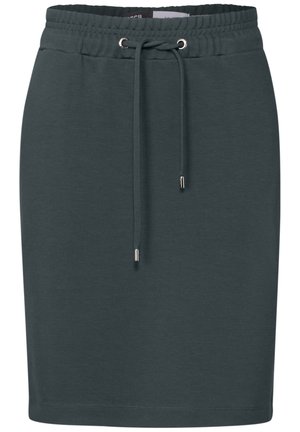 Jupe en jersey gris foncé avec une taille élastique, fermeture à cordon et accents métalliques argentés. Possède une texture lisse et un design longueur genou.