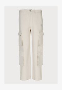 Ej vald, dyed salty cream