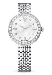 Silberne Uhr mit rundem Ziffernblatt, strukturiertem weißen Zifferblatt, Diamantakzenten und einem verlinkten Metallarmband. Am unteren Rand ist die Marke "Swiss Made" zu sehen.