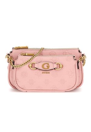 Sac à main rose Guess avec motif logo embossé, bandoulière chaîne dorée, emblème doré "G" et deux compartiments zippés visibles.