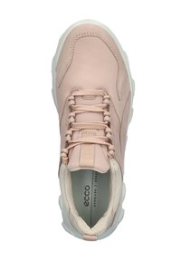 Sneaker rosa chiaro con tomaia in pelle liscia e mesh, punta rotonda, design con lacci e suola in gomma bianca. Presenta un sottile dettaglio di branding all'interno.