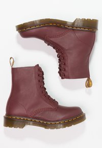 Dr. Martens Snörstövletter - red
