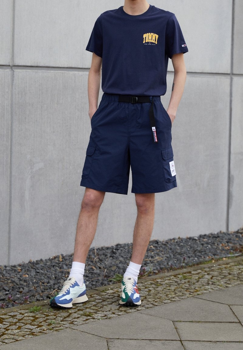 Tommy Jeans Triko s potiskem - dark blue