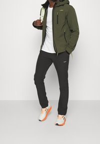 CMP Chaqueta softshell - dark green