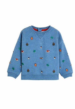 Niebieski sweatshirt wykonany z miękkiego materiału, z wielokolorowymi haftami przedstawiającymi ślimaki, żołędzie, biedronki i liście. Klasyczny fason z okrągłym dekoltem.