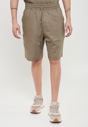 Short - walnut
