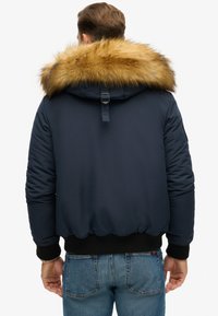 Superdry & Co EVEREST HOODED PUFFER  - Chaqueta de invierno - nordic chrome navy