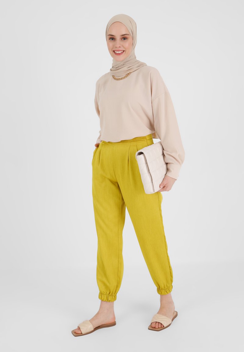 Modanisa Trainingsbroek olijfgroen Modanisa Trainingsbroek olijfgroen