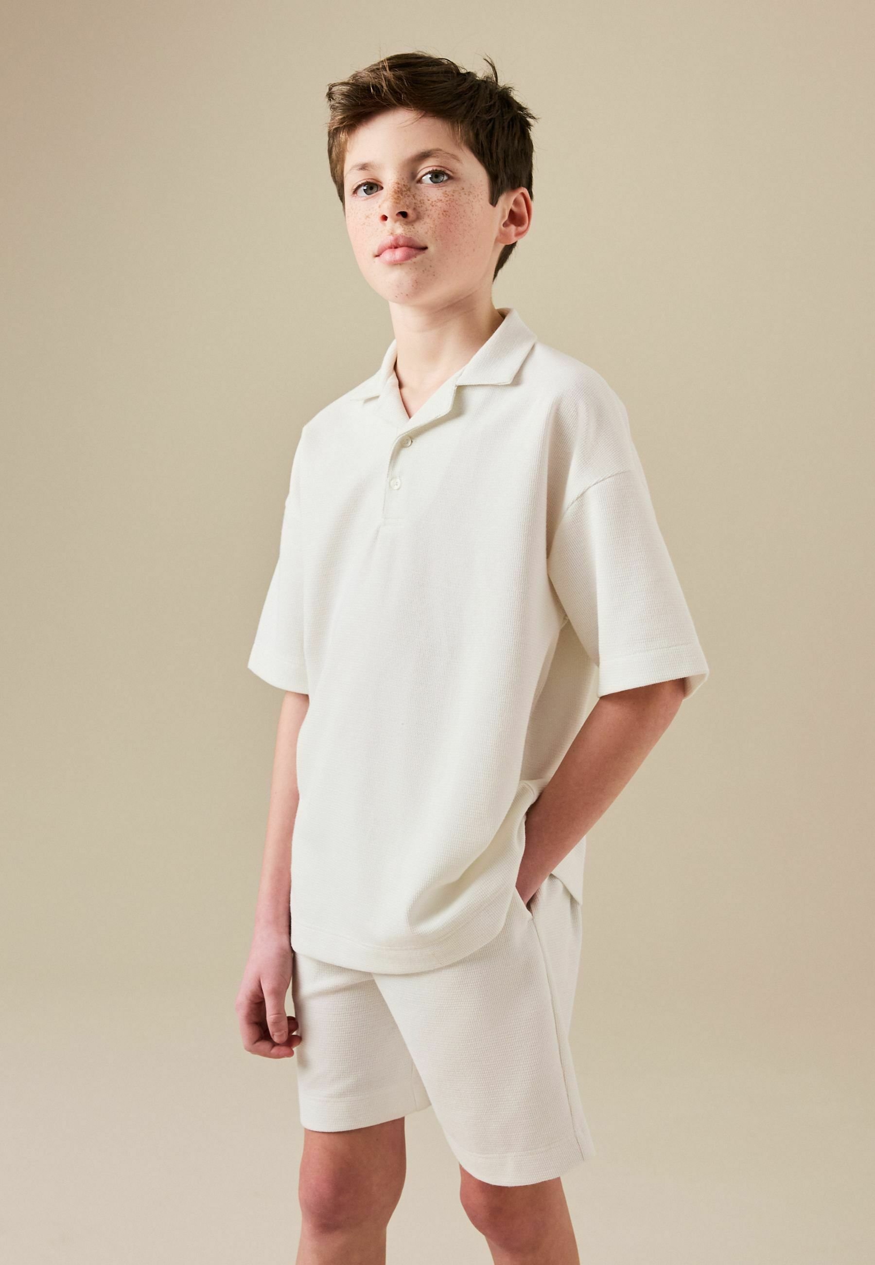 Next REGULAR FIT - SHORT SLEEVE TEXTURED POLO SHIRT AND SHORTS SET