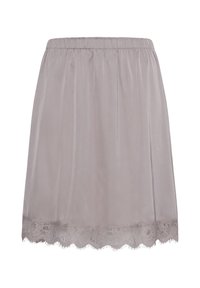 Demi-jupon en satin gris clair avec ceinture élastique et bordure en dentelle le long de l'ourlet festonné.