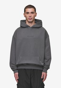Pegador COLNE LOGO HOODIE - Majica s kapuljačom - washed anthracite/black