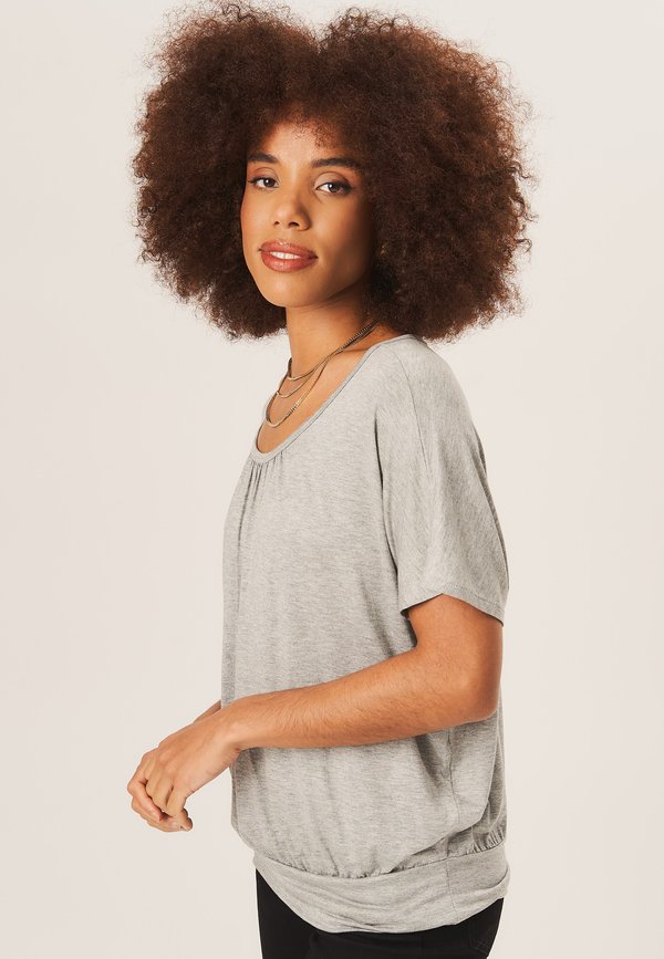 ROUND NECK SHORT SLEEVES - Basic T-shirt4