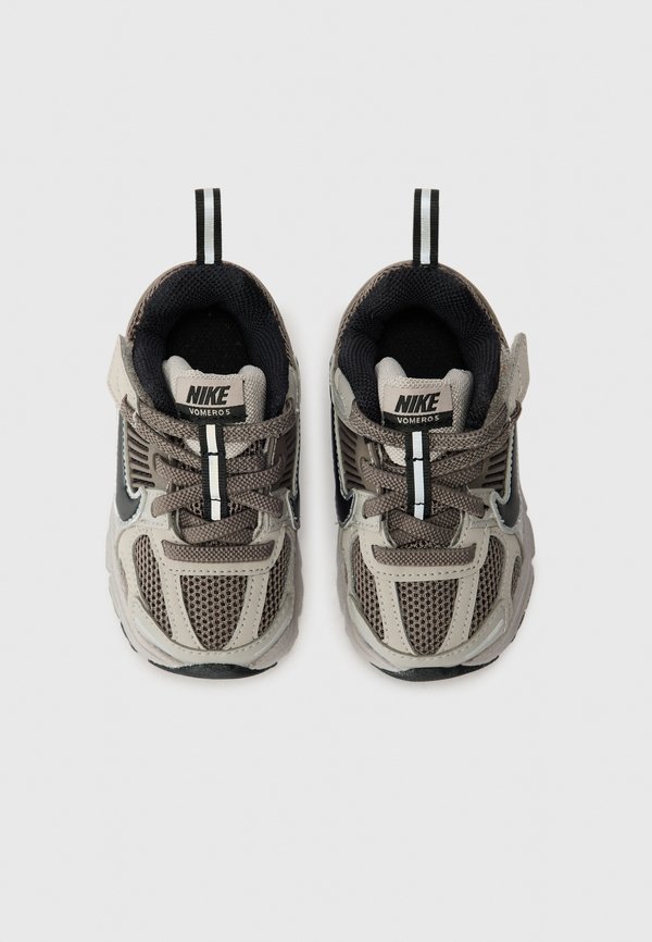 VOMERO 5 UNISEX – Lauflernschuh