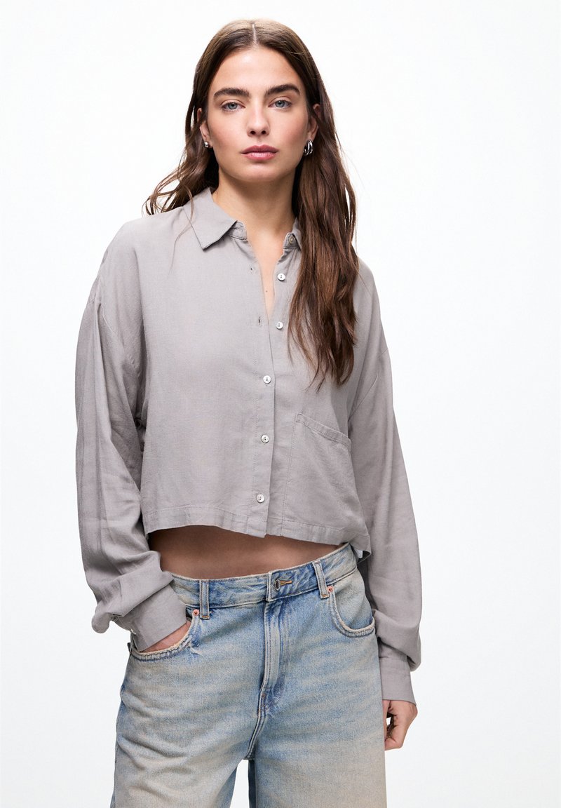 PULL&BEAR RUSTIC LONG SLEEVE CROPPED Košile grey/šedá Zalando.cz