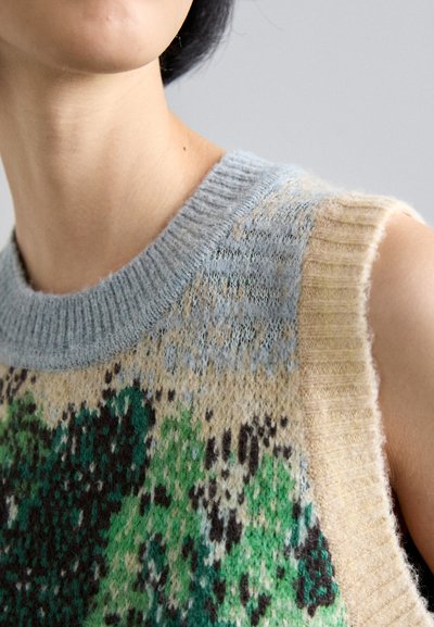 MUNTHE SPACY - Pullover - olive