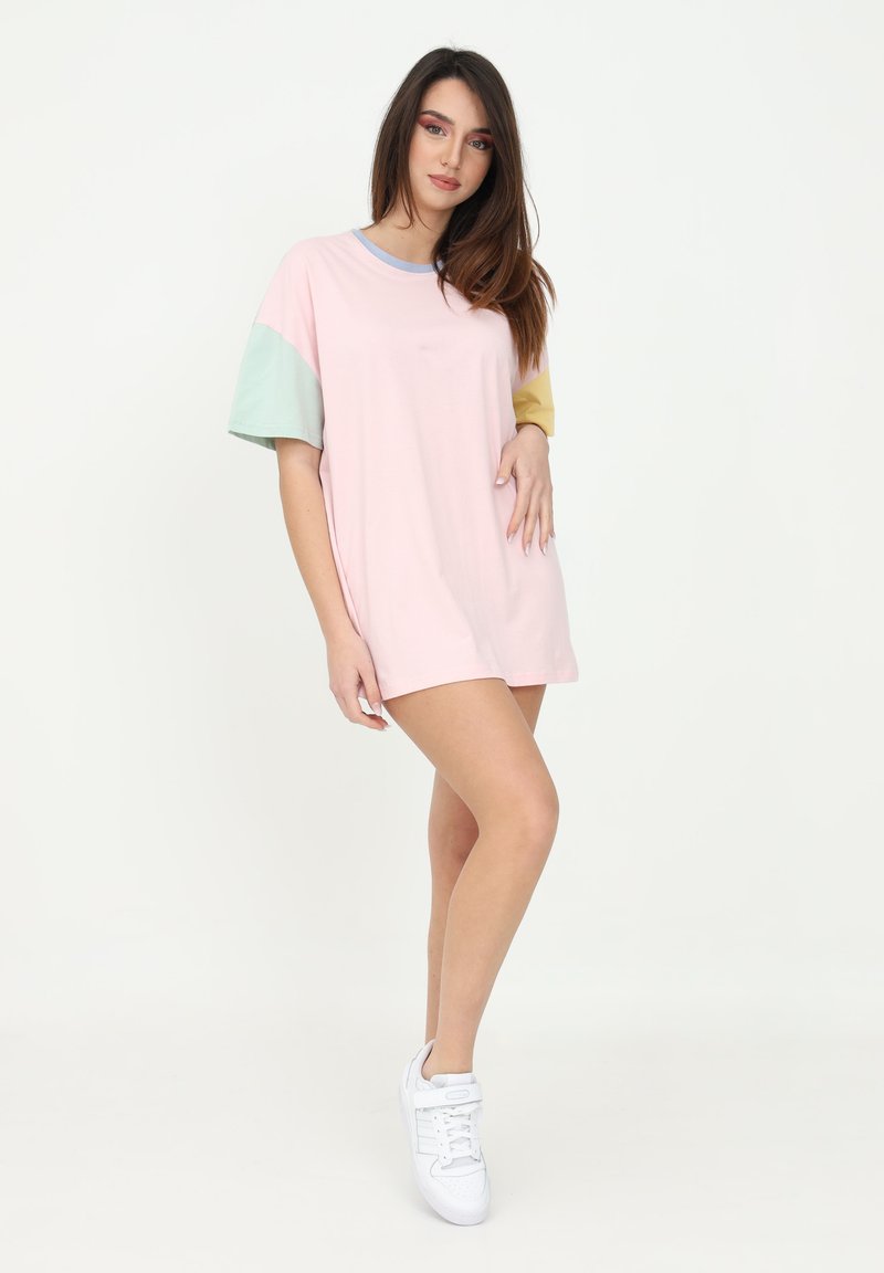 Damen Freizeitkleider | ONLY 15253601 Jerseykleid parfait pink/mehrfarbig - GD49217 Damen Freizeitkleider | ONLY 15253601 Jerseykleid parfait pink/mehrfarbig - GD49217